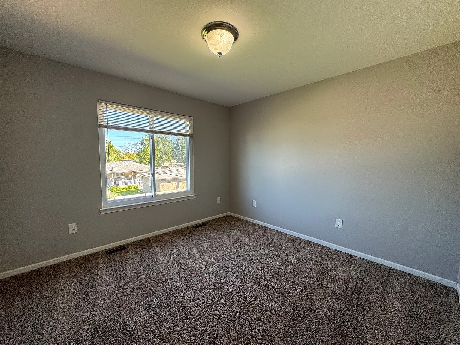 13065 Turnberry - 1 — Photo 3