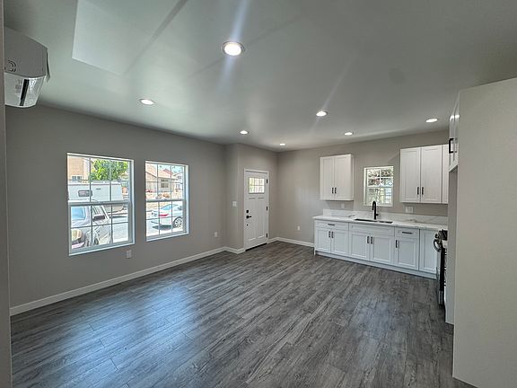 2nd image of 10748 De Haven Ave