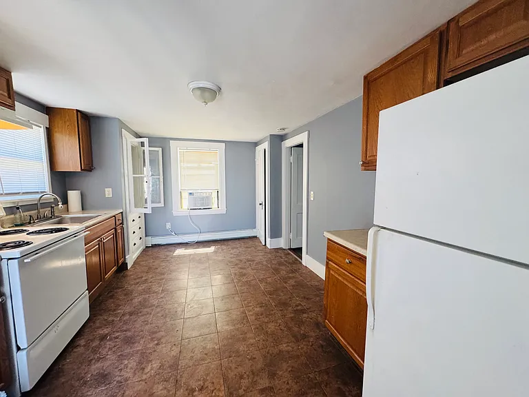 904-906 Sandwich Rd — Photo 17