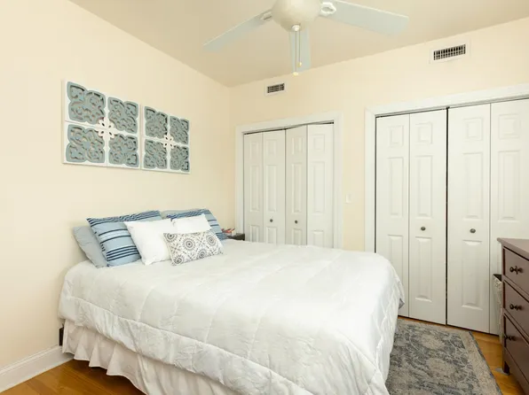9 P St #1, South Boston, MA 02127