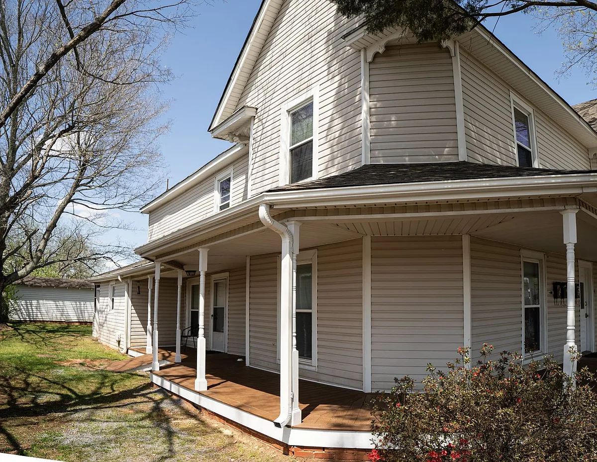 Building Photo - 405 N Main St #4
