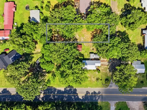 17 4th Ave, Florala, AL 36442