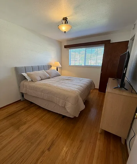 6700 Manila Ave — Photo 17