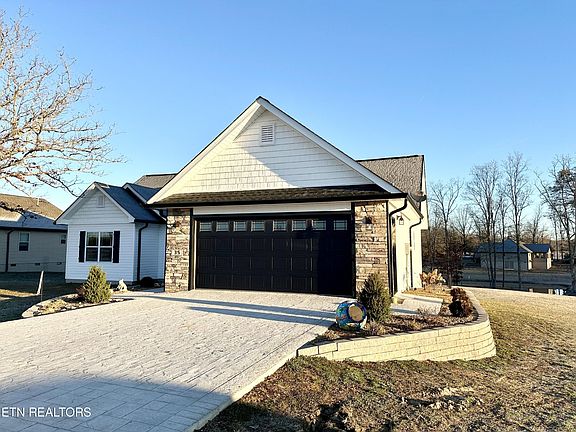 5th image of 35 Perry Creek Dr