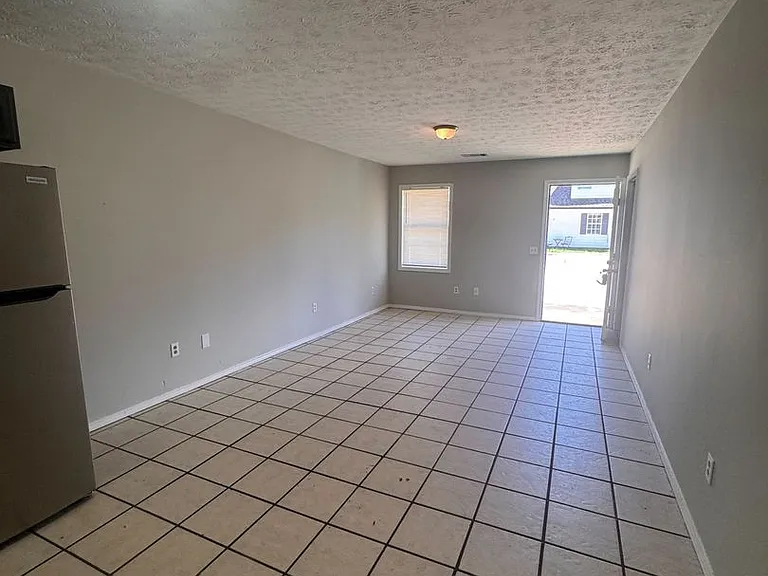 Valley View Apartments — Photo 55
