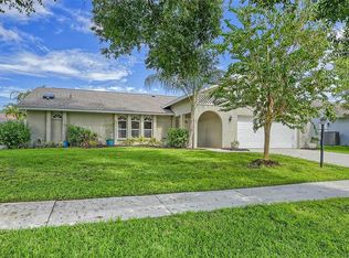 5577 Sweetwater Oak Dr, Sarasota, FL 34232