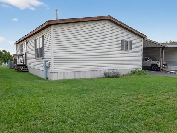 602 Hillcrest Ln, Crystal Lake, IL 60014
