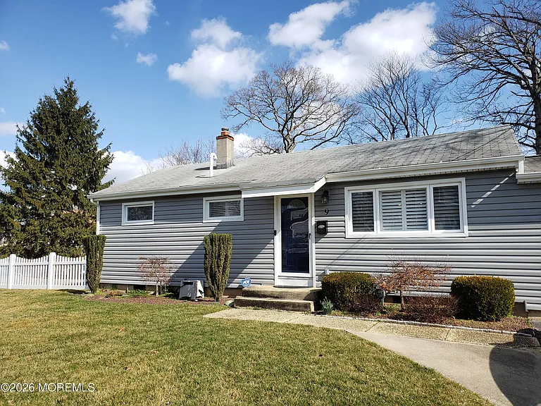 9 Winthrop Pl — Photo 26