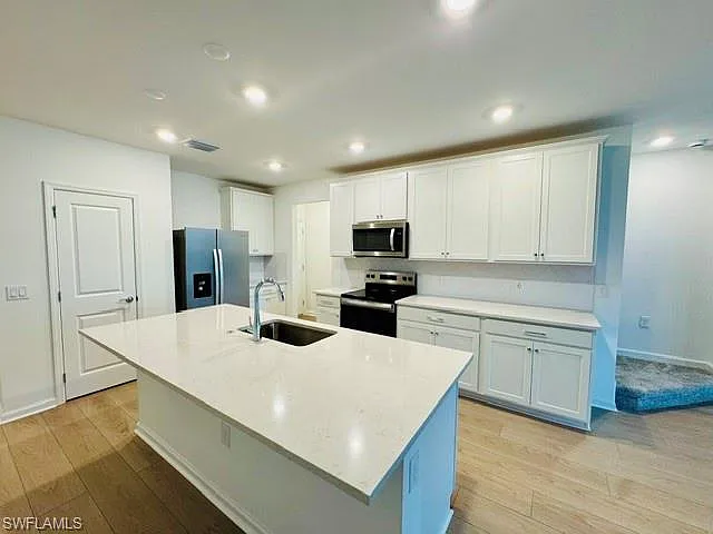 3 bed, 2.5 bath, 1816 sqft, $2,750 — Photo 4