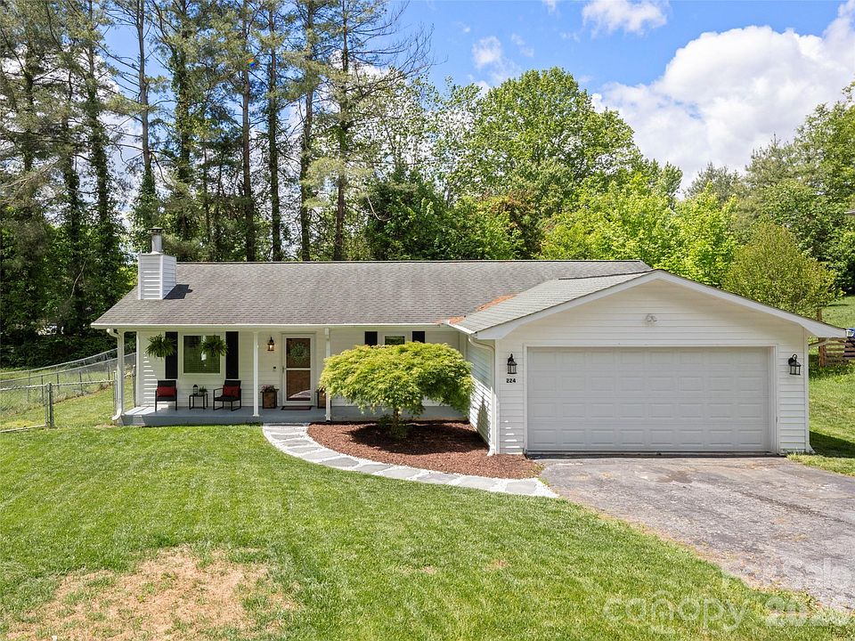 1st image of 224 Clover Dr
