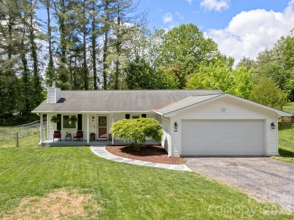 224 Clover Dr, Fletcher, NC 28732