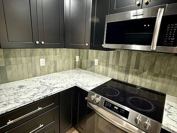 5th image of 3540 Prescott St N