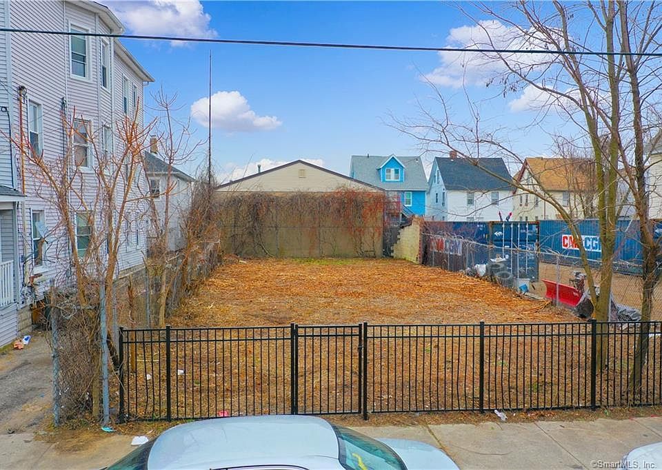 1st image of 90 Lee Avenue
