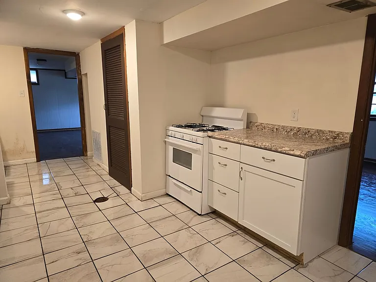 2505 Andy Dr — Photo 5