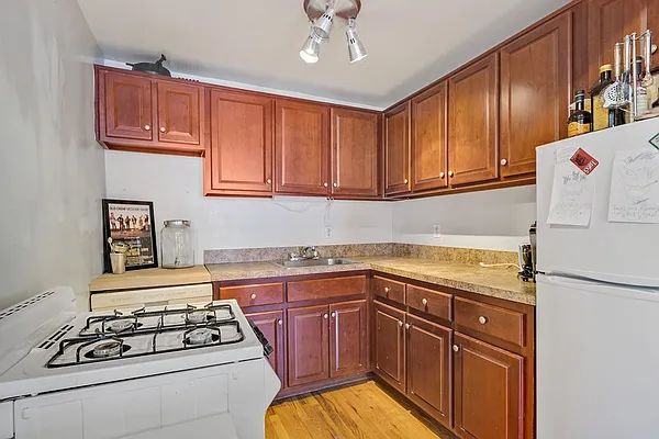 Rented by LG Fairmont Group | media 11