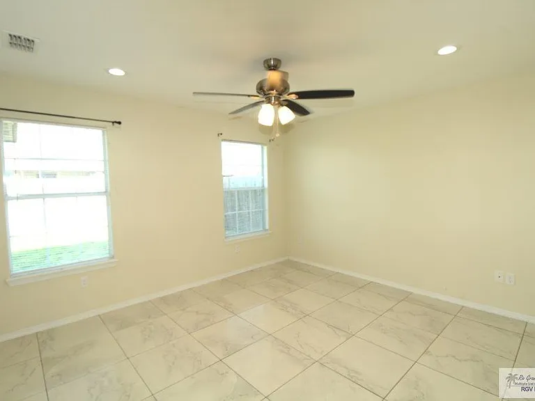 23329 Grapefruit Ave — Photo 12