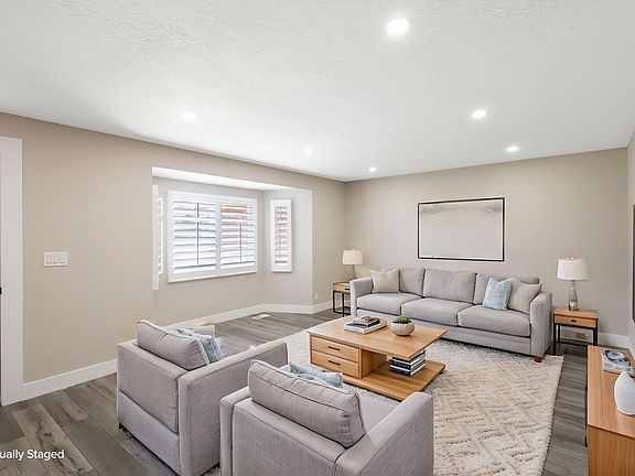 4th image of 7503 S Paddington Cir