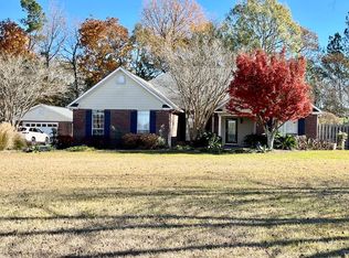 302 Lake Side Ln NW, Brookhaven, MS 39601