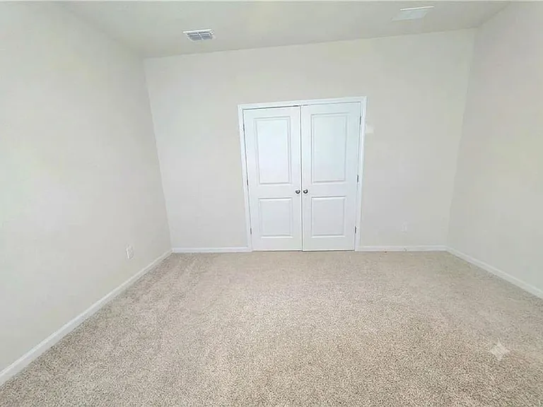 327 Valley Oak Dr — Photo 13