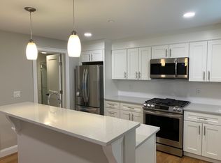 1 Four #B, Wakefield, MA 01880