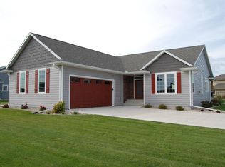 3101 Chaplin Dr, Milford, IA 51351