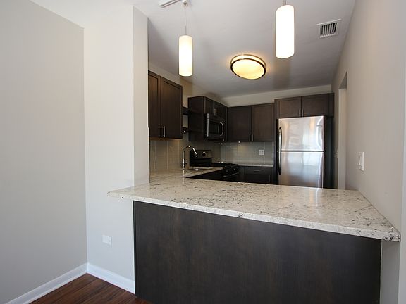 4th image of 1704 N North Park Ave #4P