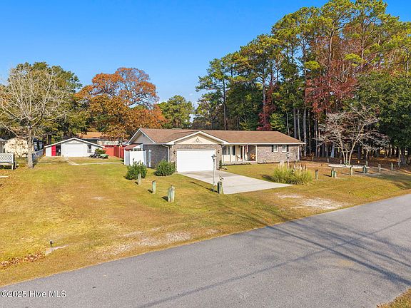 5th image of 1126 River Drive