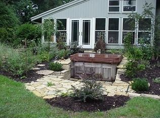 5N996 Dunham Rd, Wayne, IL 60184