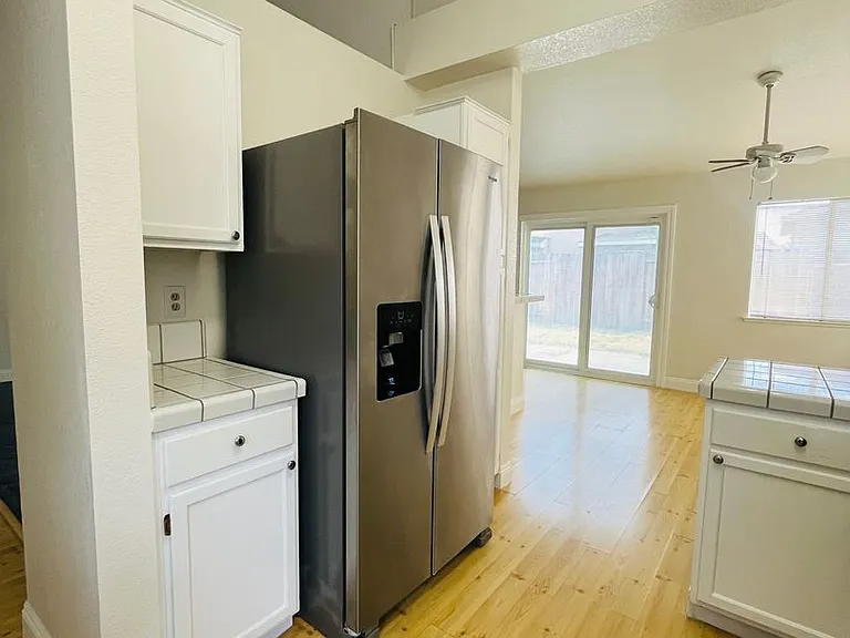 836 Marsh Creek Dr — Photo 8