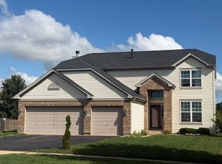 883 Prairie Crossing Dr, Yorkville, IL 60560