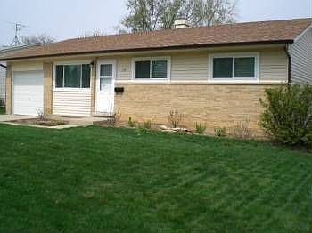 1st image of 118 E Schubert Ave