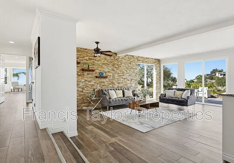 29059 Meadow Glen Way W — Photo 16