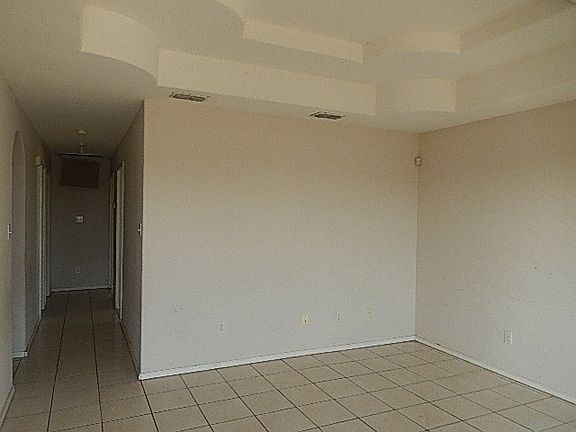 2nd image of 1401 Mayberry