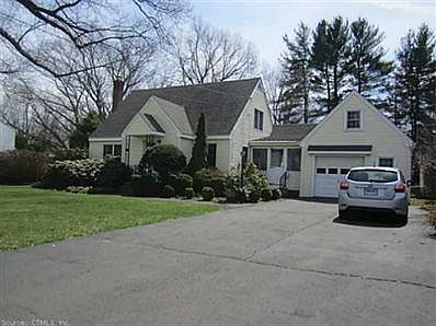 3rd image of 417 Elmwood Dr