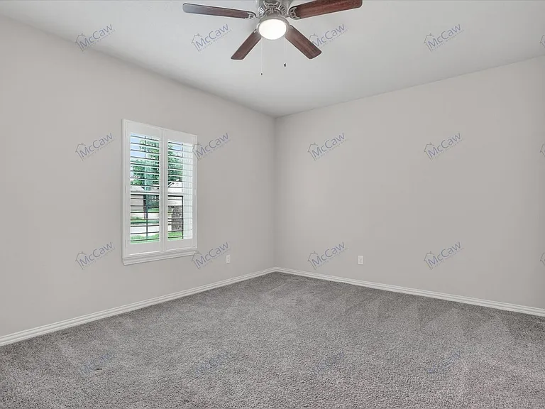 1310 Yale St — Photo 12