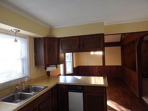5th image of 2109 Hardie Ct