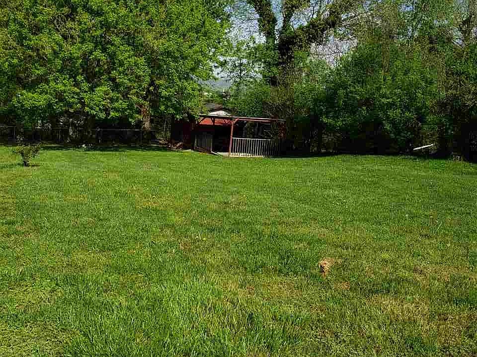1st image of 325 White Oak Ave
