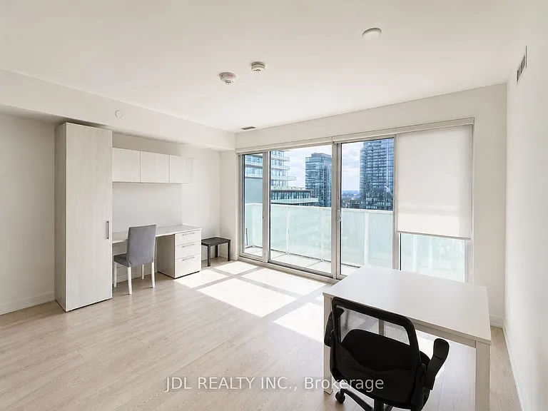 501 Yonge St #3502 — Photo 2