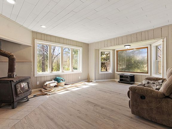 4th image of 148 Oakwood Ave