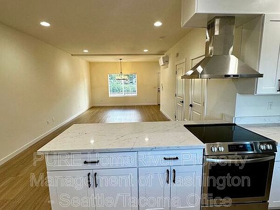 3rd image of 4749 Court R