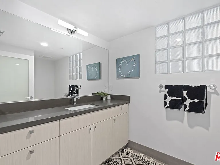 11912 Laurelwood Dr #201 — Photo 29