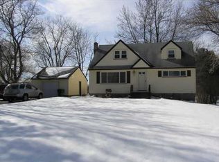 35 Palmer Rd, Churchville, NY 14428