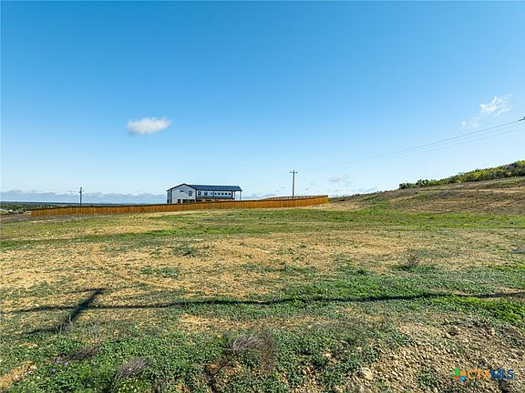 4th image of 1114 Holden Loop