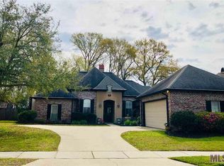 8573 Grand View Dr, Baton Rouge, LA 70809