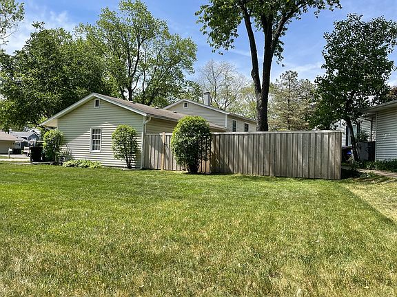 5th image of 26W510 Knoll Ct