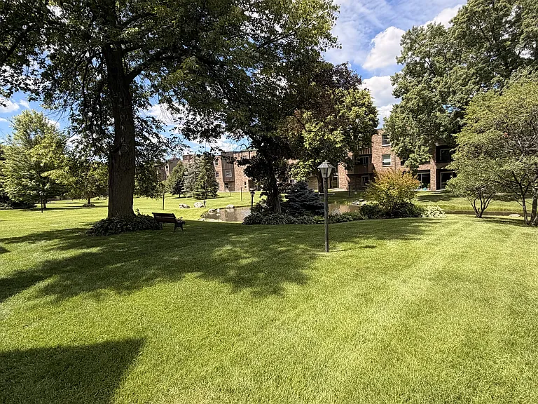 2210 Midland Grove Rd #309 — Photo 31