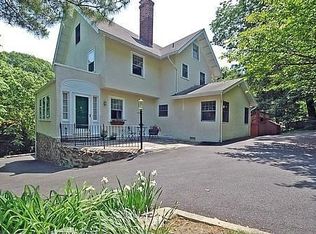 12 Hillcrest Rd, Mountain Lakes, NJ 07046