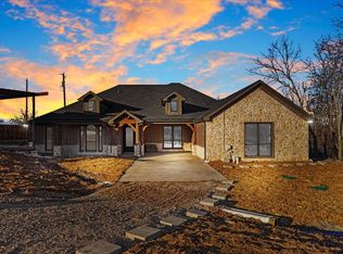 920 Oil Mill Rd, Van Alstyne, TX 75495