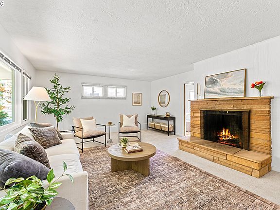 5th image of 6120 SE 13th Ave