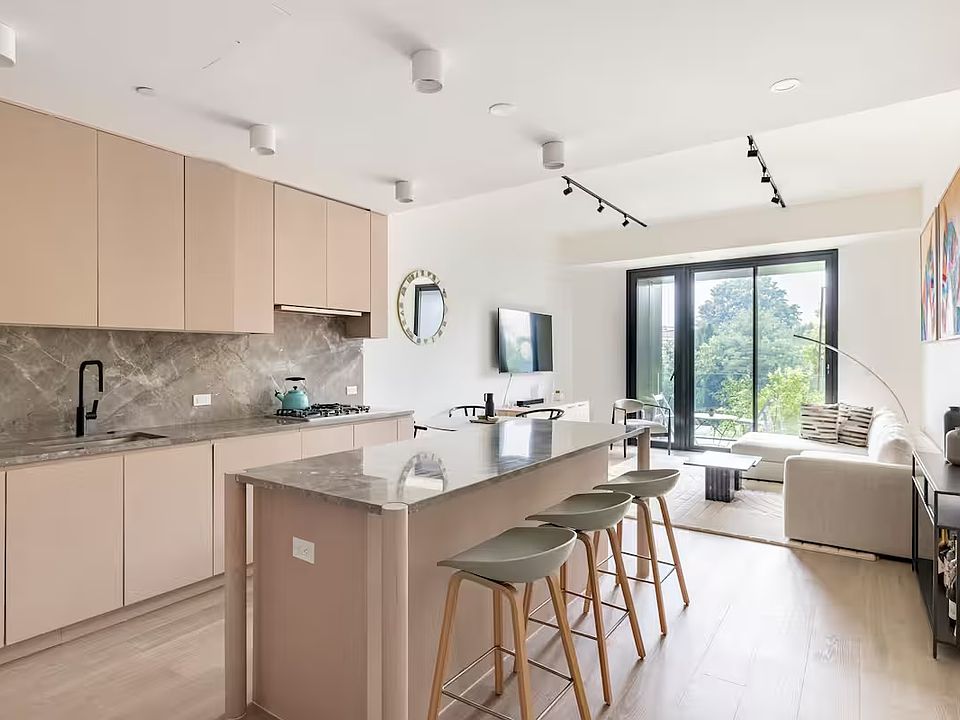 1st image of 510 Driggs Ave #3J